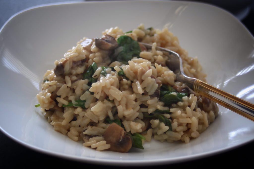 Mushroom + Spinach Risotto in the Instant Pot from potsandplanes.com