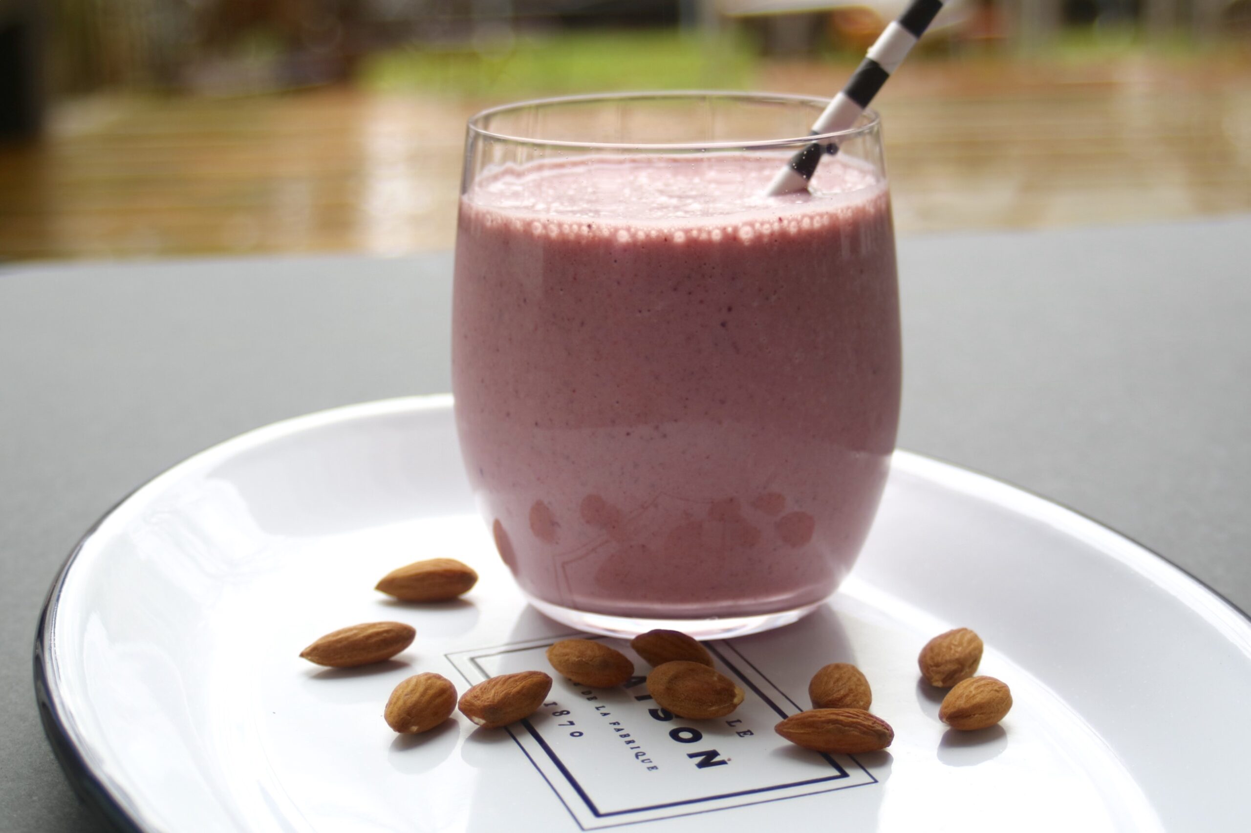 Almonds + Cherries Breakfast Smoothie (vegan friendly) - Pots + Planes