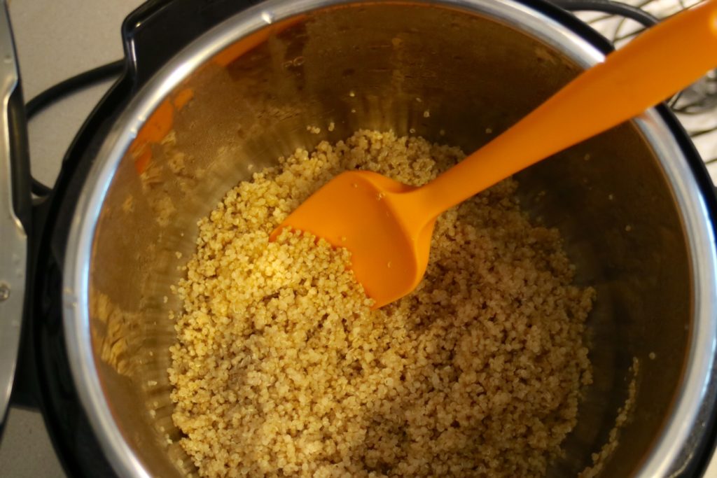 Instant Pot Quinoa potsandplanes.com