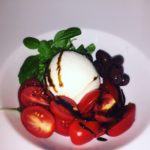 Italian Burrata + Tomato Salad potsandplanes.com