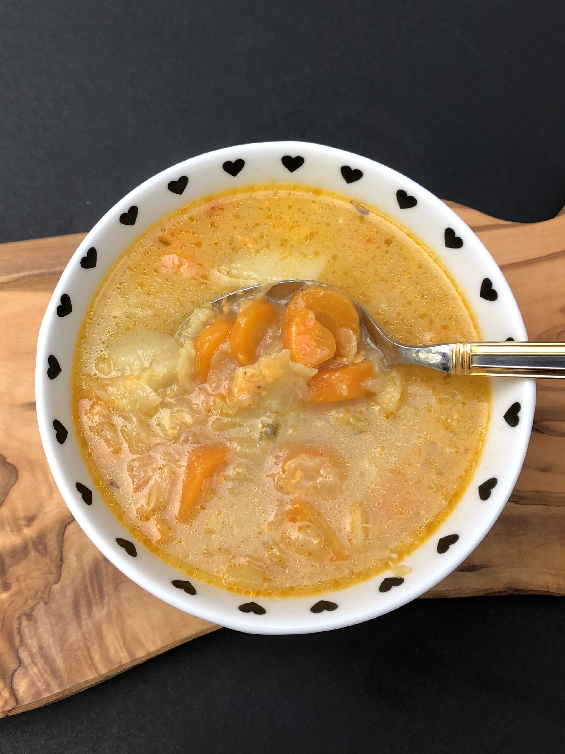 Instant Pot Cheesy Potato + Cabbage Stew potsandplanes.com