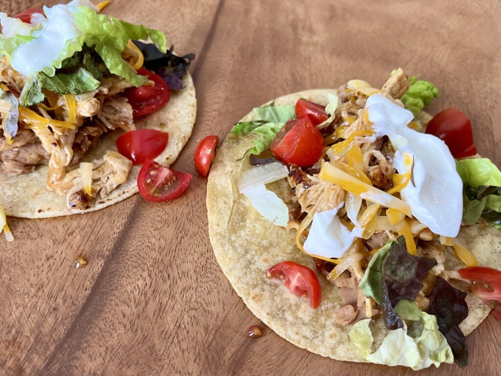 Easy Instant Pot Chicken Fajitas potsandplanes.com