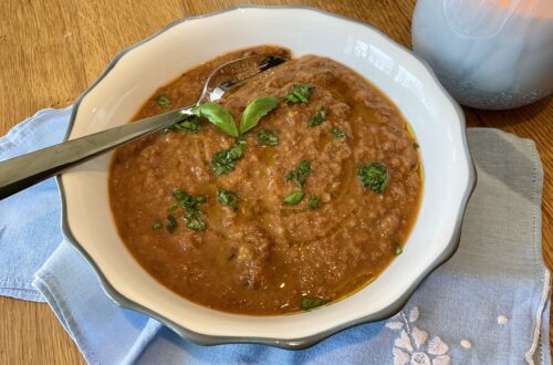 Spiced Lemon Lentil Soup www.potsandplanes.com