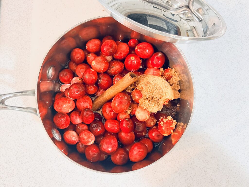 Homemade Cranberry Sauce www.potsandplanes.com